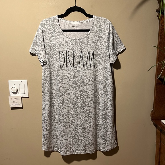 Rae Dunn Multi Grey Animal Print βDREAMβ Nightie - Picture 7 of 10
